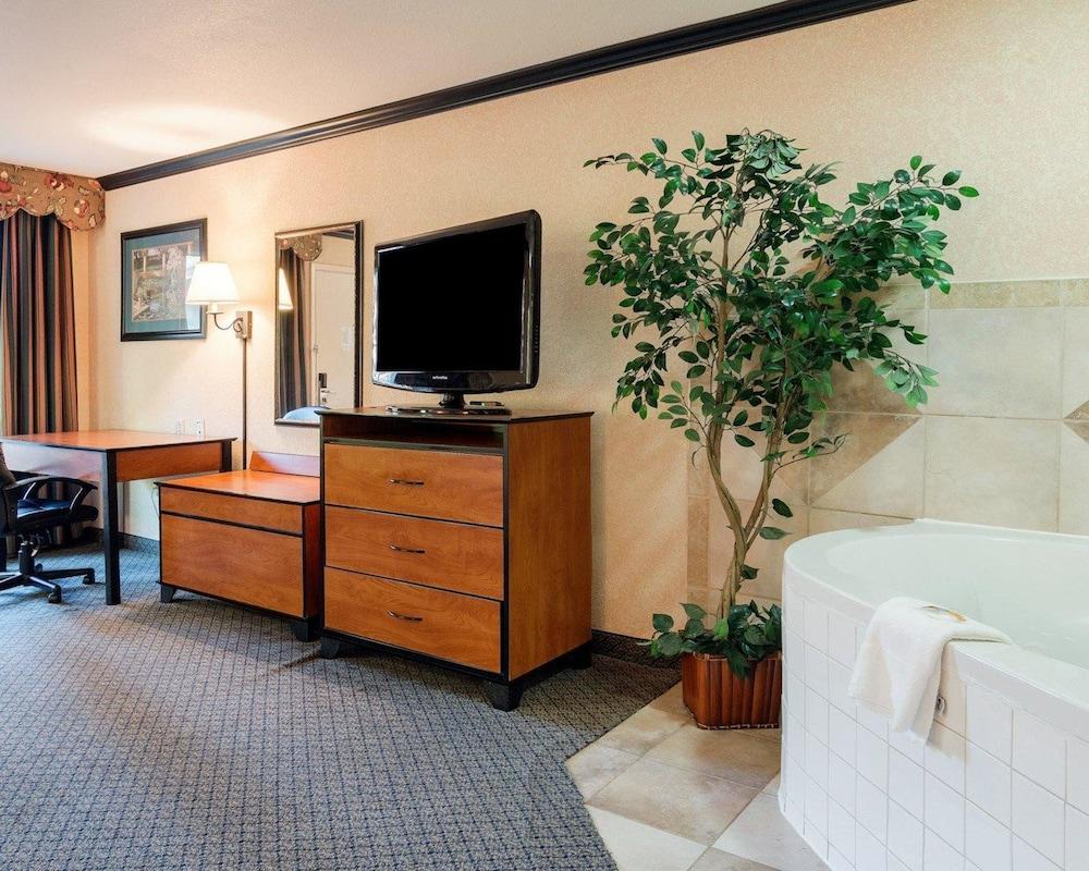 Quality Inn & Suites Лафкін Екстер'єр фото